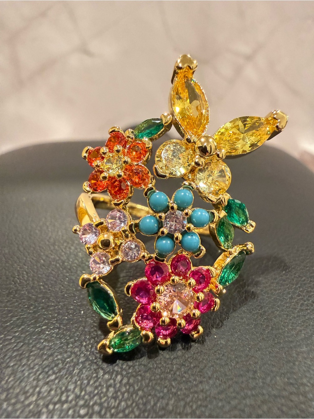 Kate Spade |♠️| Gold Plated Floral & Butterfly Crystal Cocktail Ring | Sz 8